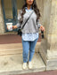 Pull avec chemise gris