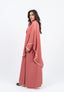 Abaya couleur corail avec cape.